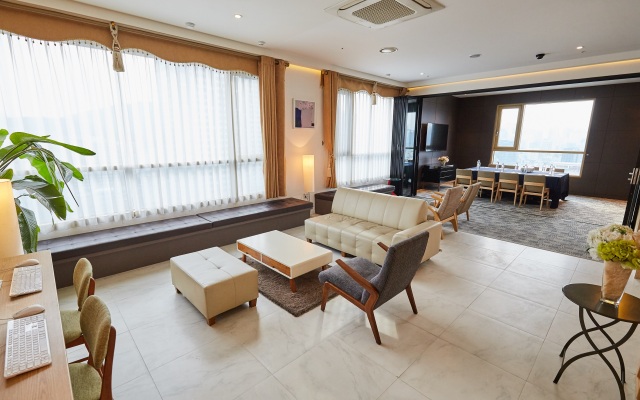 Chisun Hotel Seoul Myeongdong 