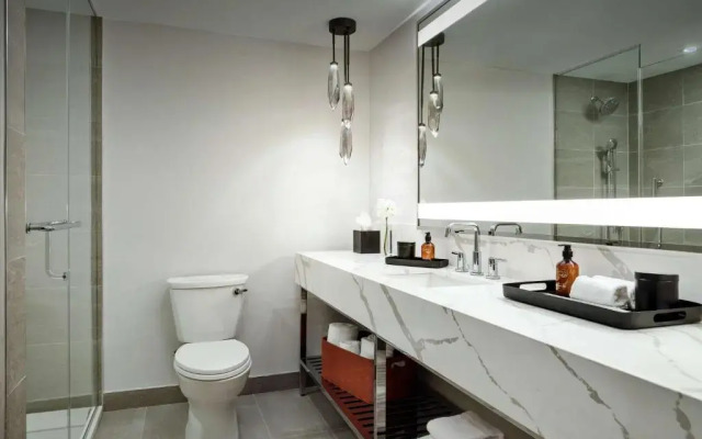 Hotel Alpenrock Breckenridge, Curio Collection by Hilton