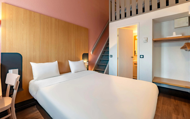 B&B HOTEL Saint-Etienne La Terrasse