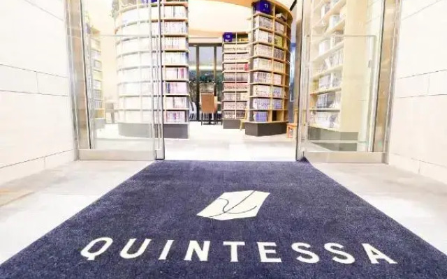 Quintessa Hotel Tokyo Haneda Comic & Books