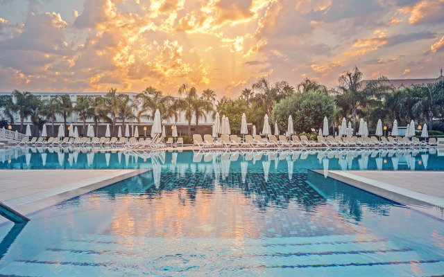 Royal Taj Mahal - All Inclusive