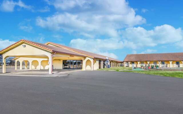 Americas Best Value Inn Bonham