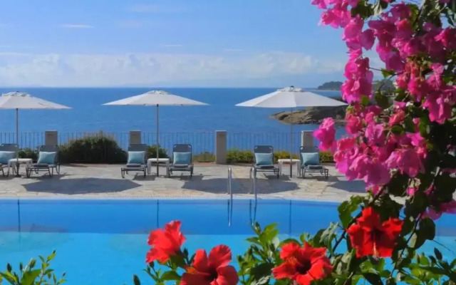 Blue Jasmine Hotel