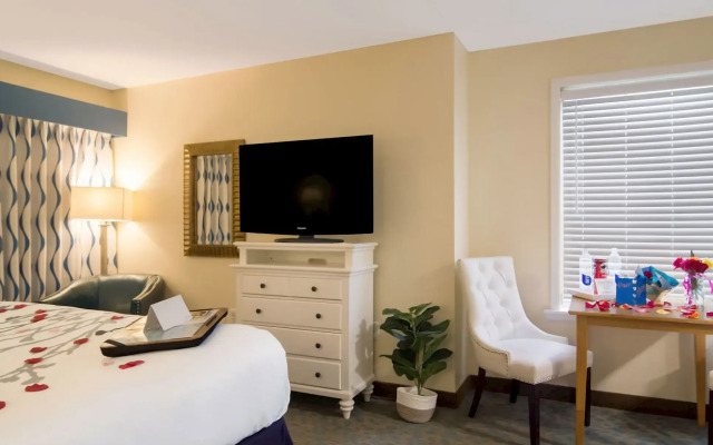 Ocean Sands Beach Boutique Inn - 1 Acre Private Beach