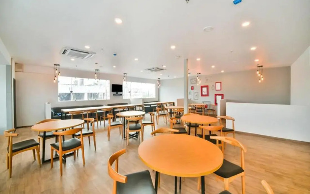 Hotel Broadway Udaipur