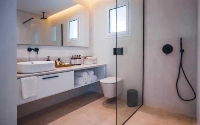 WellClub Family Wellness & Sea View Suites
