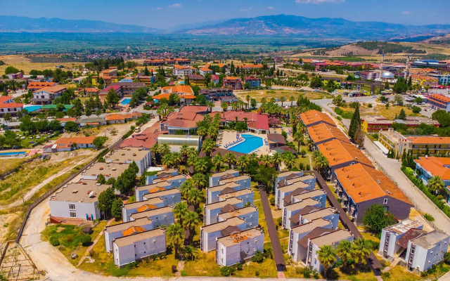 Larina Thermal Resort & Spa