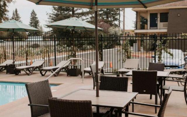 Sonoma Winegrower's Inn