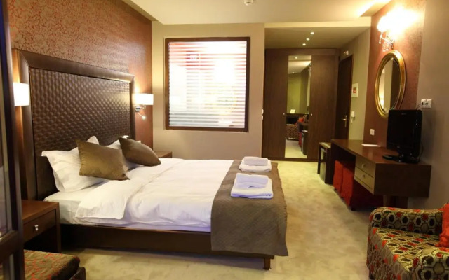 Курорт Nevros Hotel Resort & Spa