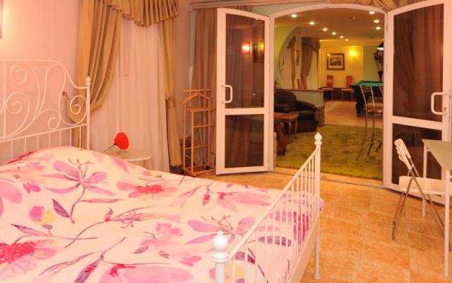 Neftyanik Hotel
