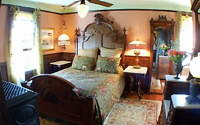 Cooperage Inn
