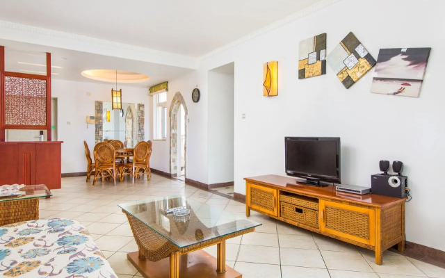 Sanya Hai Hua Apartment