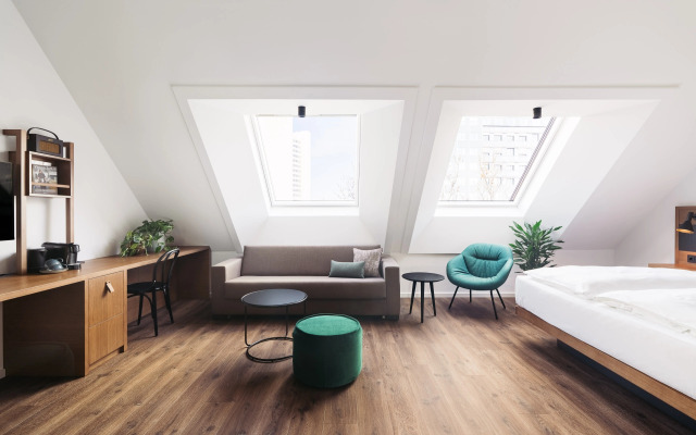 Hotel Schani UNO City