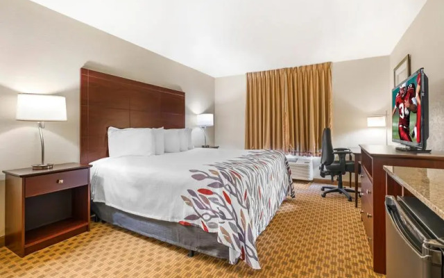 Red Roof Inn Charlestown