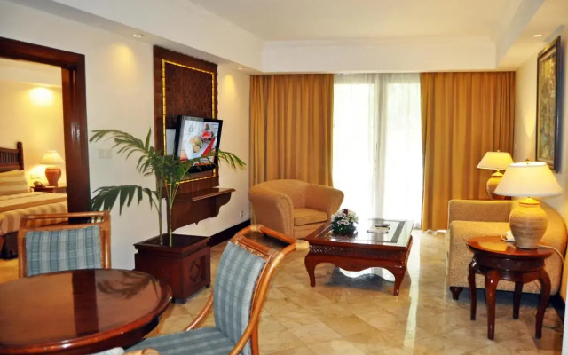 Lorin Solo Hotel