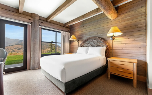 Sun Mountain Lodge