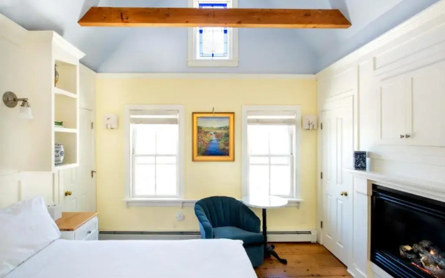 Admirals Landing - Adults Only