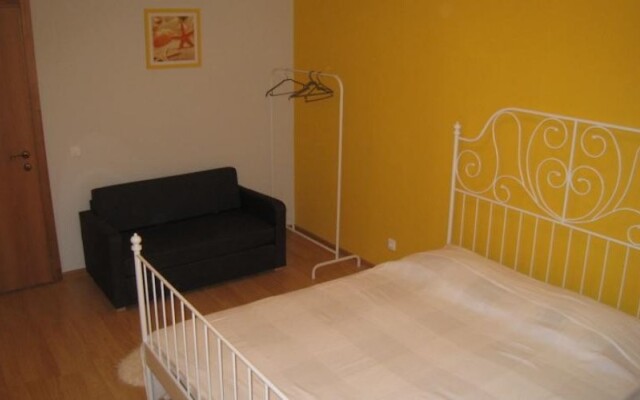 Жилое помещение Холидей на Калинина