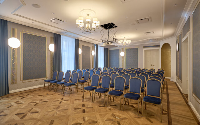 Hotel Saski Krakow, Curio Collection by Hilton