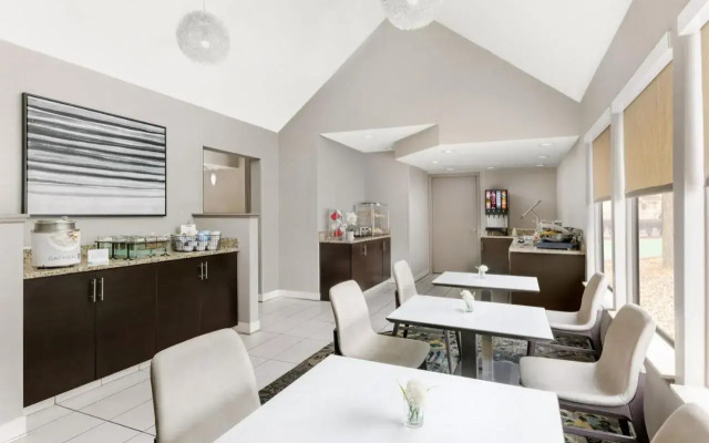 Residence Inn Detroit Troy/Madison Heights