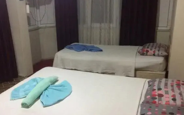 Paris Otel