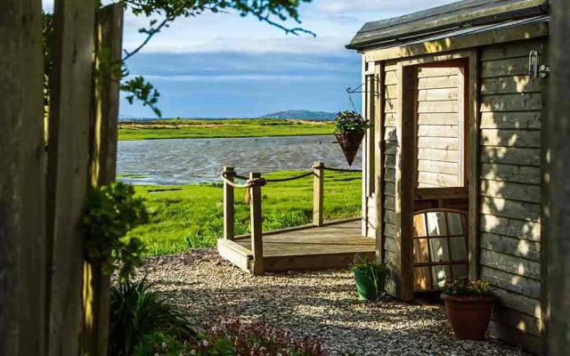 Waterside Cottage  Cabin