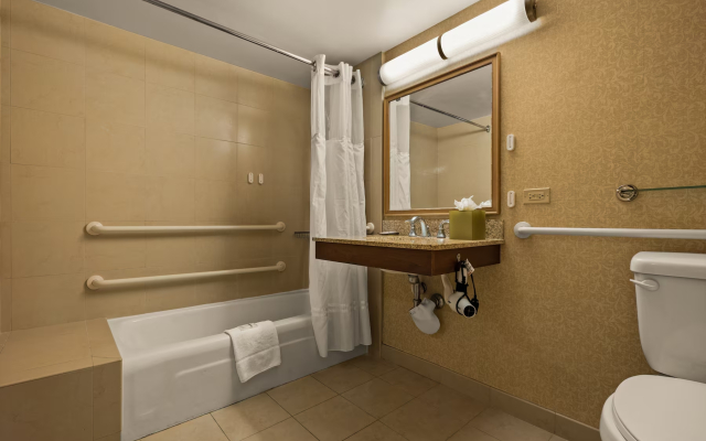 Airport Honolulu Hotel, Trademark Collection by Wyndham