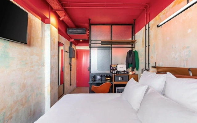 Dave Red Athens Hotel