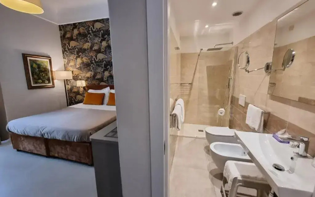 Maxim Axial Hotel