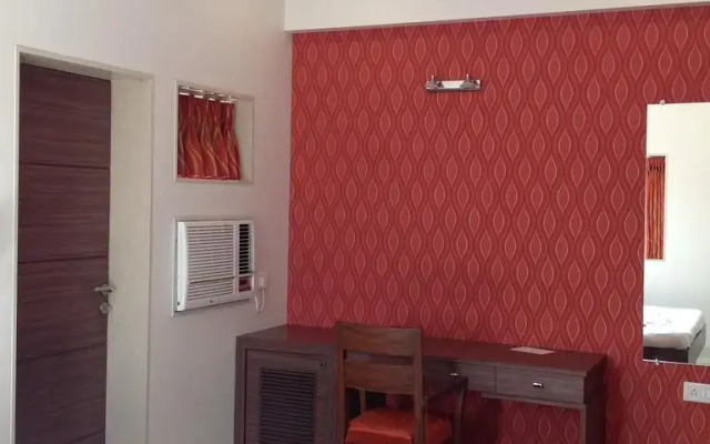 Pals Hotel