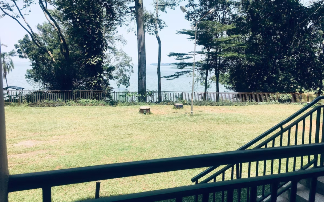 Nabinonya Resort Beach Hotel