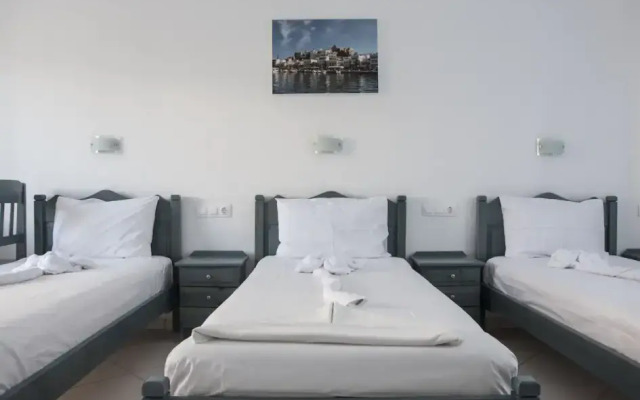 Ikaros Studios & Apartments