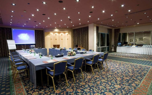 Hilton Baynunah Hotel