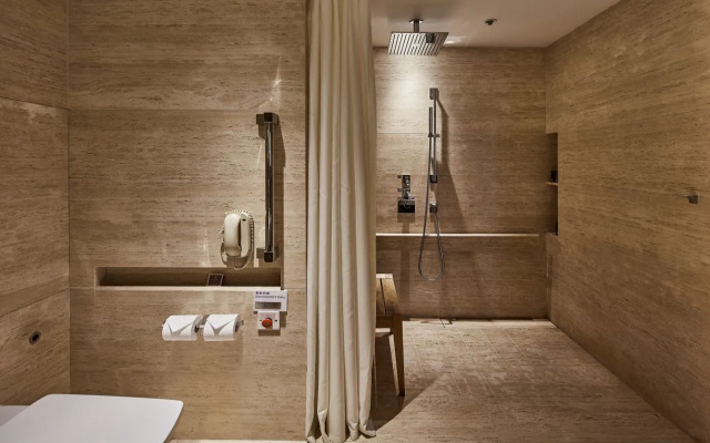 The Ritz-Carlton, Hong Kong