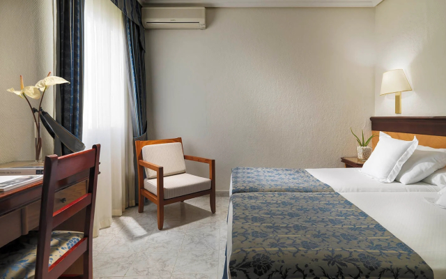 H10 Las Palmeras Hotel