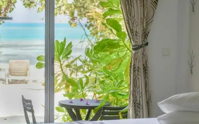 Crown Beach Villas Hotel