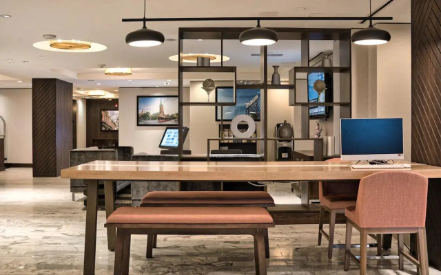 Holiday Inn Toronto Downtown Centre by IHG