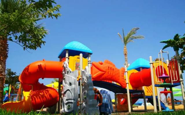 Отель Eri Beach