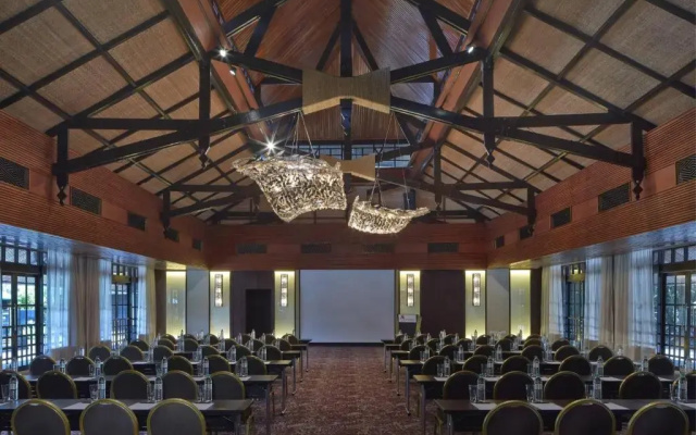 Mulu Marriott Resort