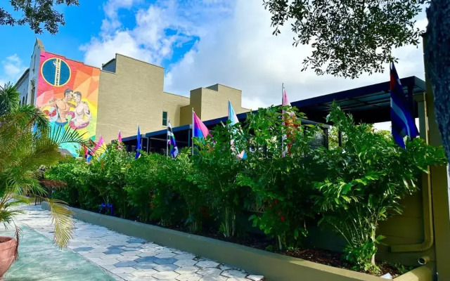 Mari Jean Hotel