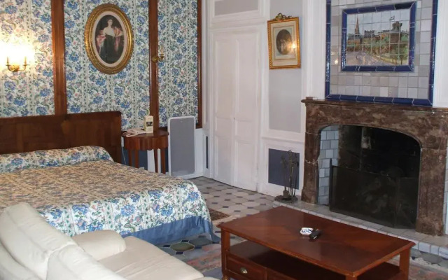Chateau Du Val