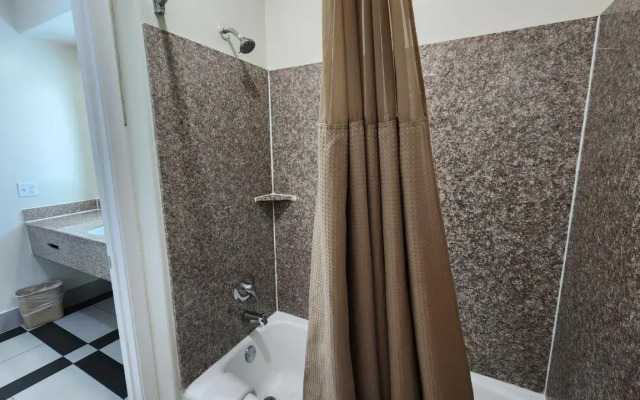 Scottish Inns & Suites Sam Houston Pkwy