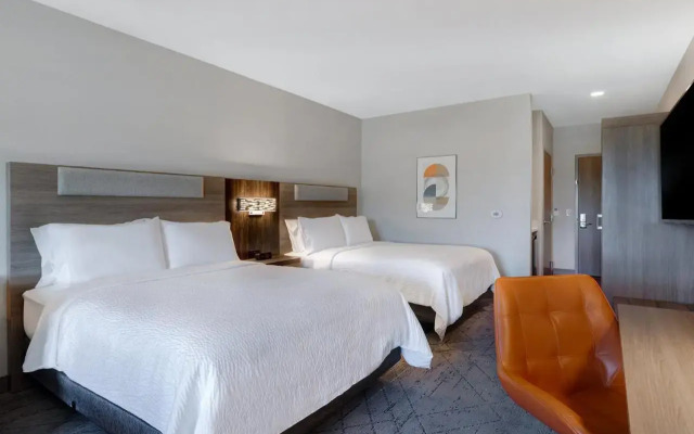 Holiday Inn Express & Suites Chino Hills by IHG