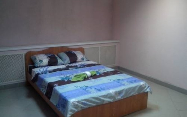 Like Hostel