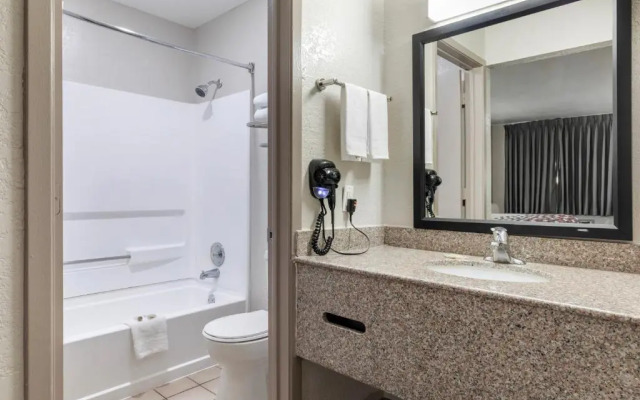 Red Roof Inn Canton, TX