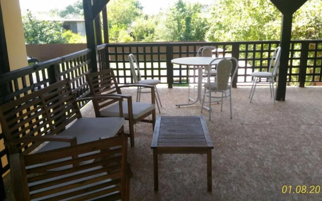 Lilly Guest House