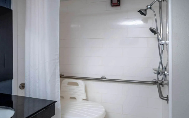 Best Western Plus Hotel Beckley Inn