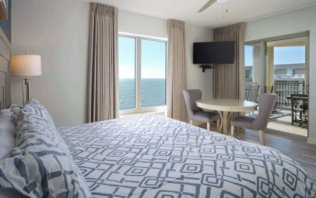 Royale Palms Condominiums