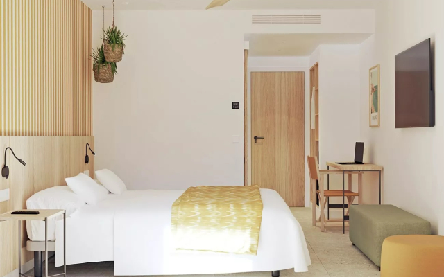 Отель Tangerine by Honne Hotels