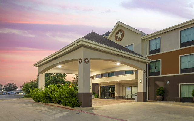 Best Western Plus Denton Inn & Suites